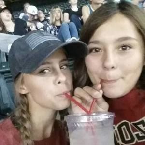 Meet your Posher, Madeline